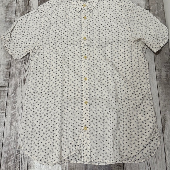 AllSaints Erdman SS Shirt Men’s Small White Geometric Triangle Print Button #C12 - Picture 2 of 4